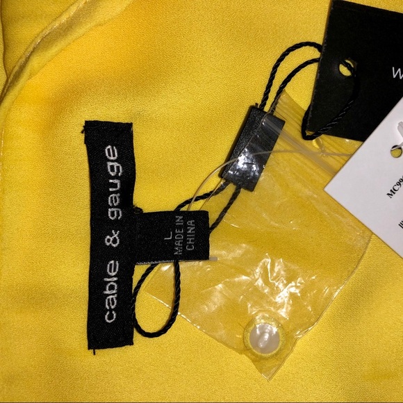 NWT- Cable and Gauge Blouse Size L - Picture 6 of 8